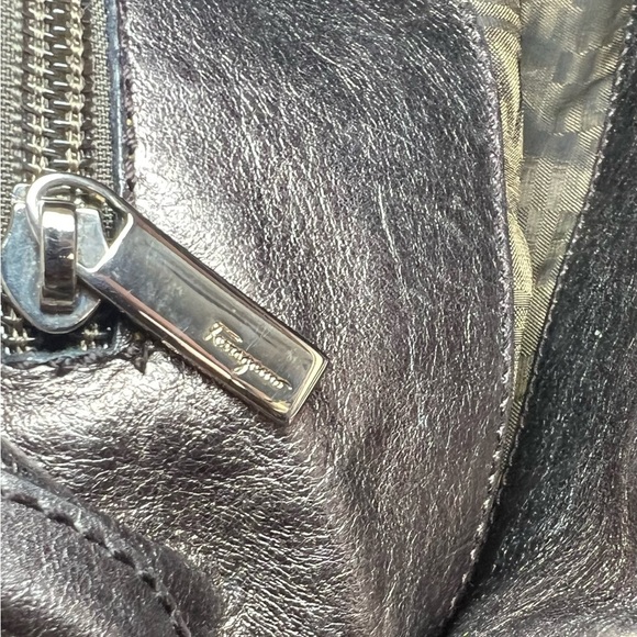 Salvatore Ferragamo Metallic Gancini Leather Hobo Hand Bag - EUC - Picture 11 of 11